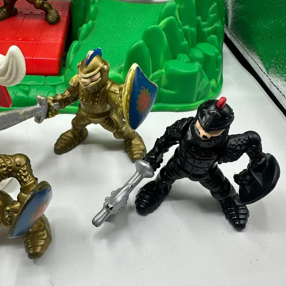 Fisher-Price Great Adventures Castle Playset Knights, 2 Dragons, Catapult + MORE